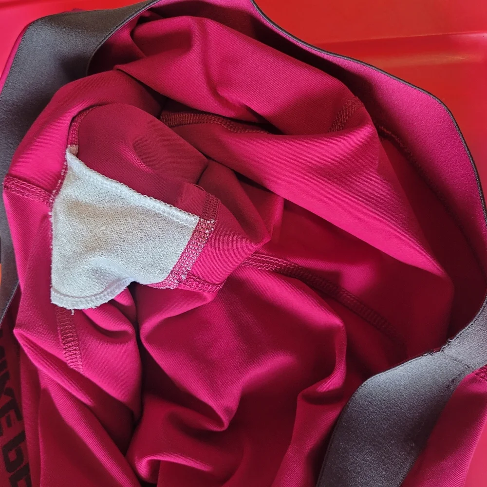 Nike pro Size Large Pink Fushia Cropped Legging Dri Fit athletic workout